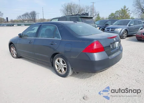 2007 Honda Accord 2.4 Ex из США, поврежденный, VIN 1HGCM567X7A183335